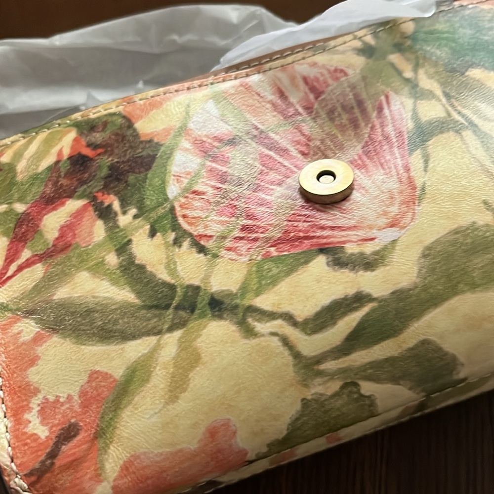Floral Leather Women's Bag w seashell by Patricia Nash - Picture 4 of 5